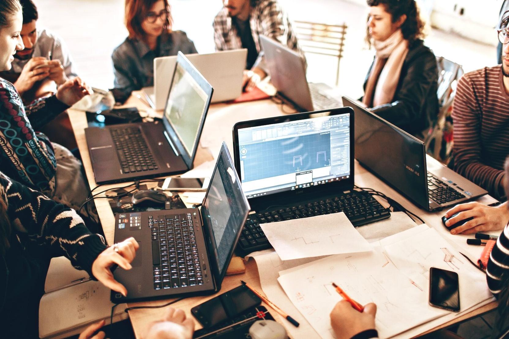 Personne en pleine réflexion personnelle